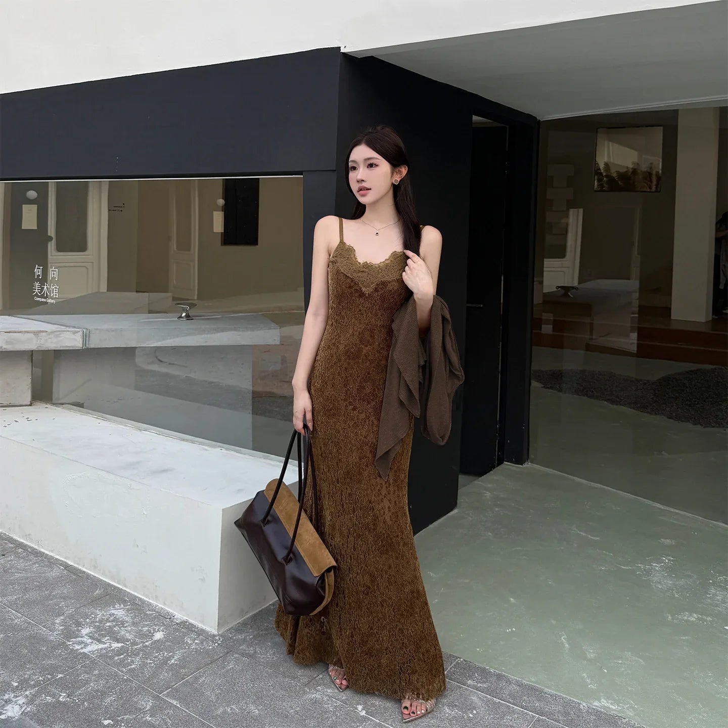 Vestido camisola de encaje ajustado para mujer