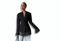 Blazer negra de mujer con detalles de encaje