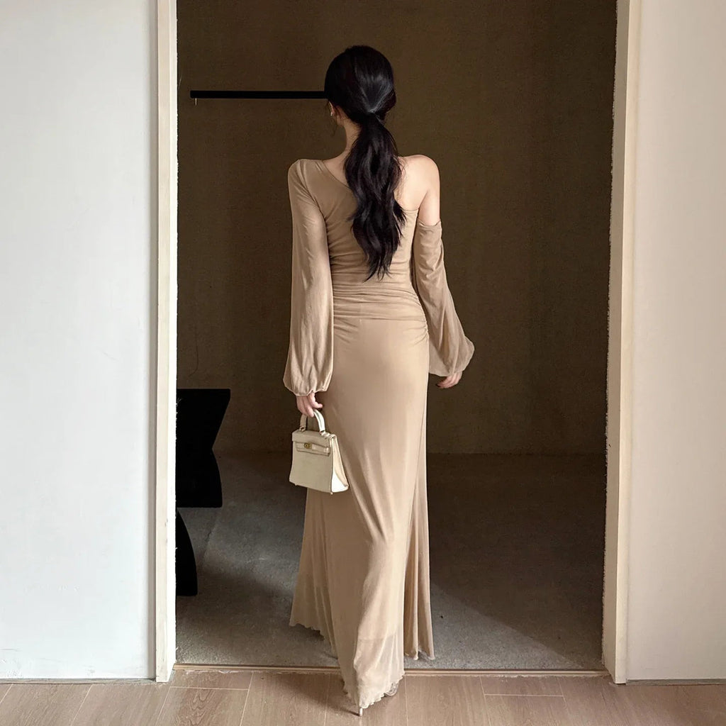 Vestido de estilo frances con hombros asimétricos para mujer