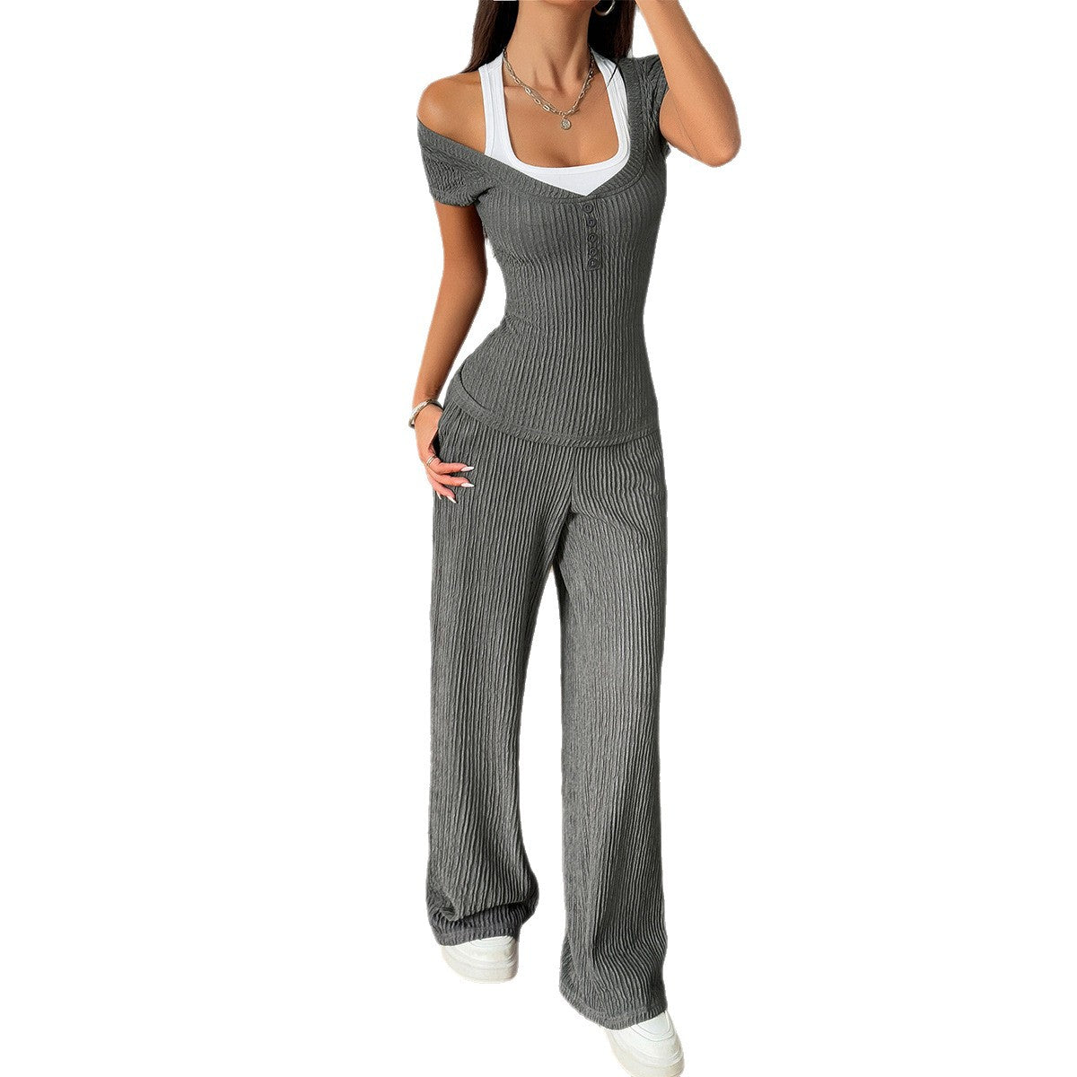 Conjunto deportivo gris para mujer