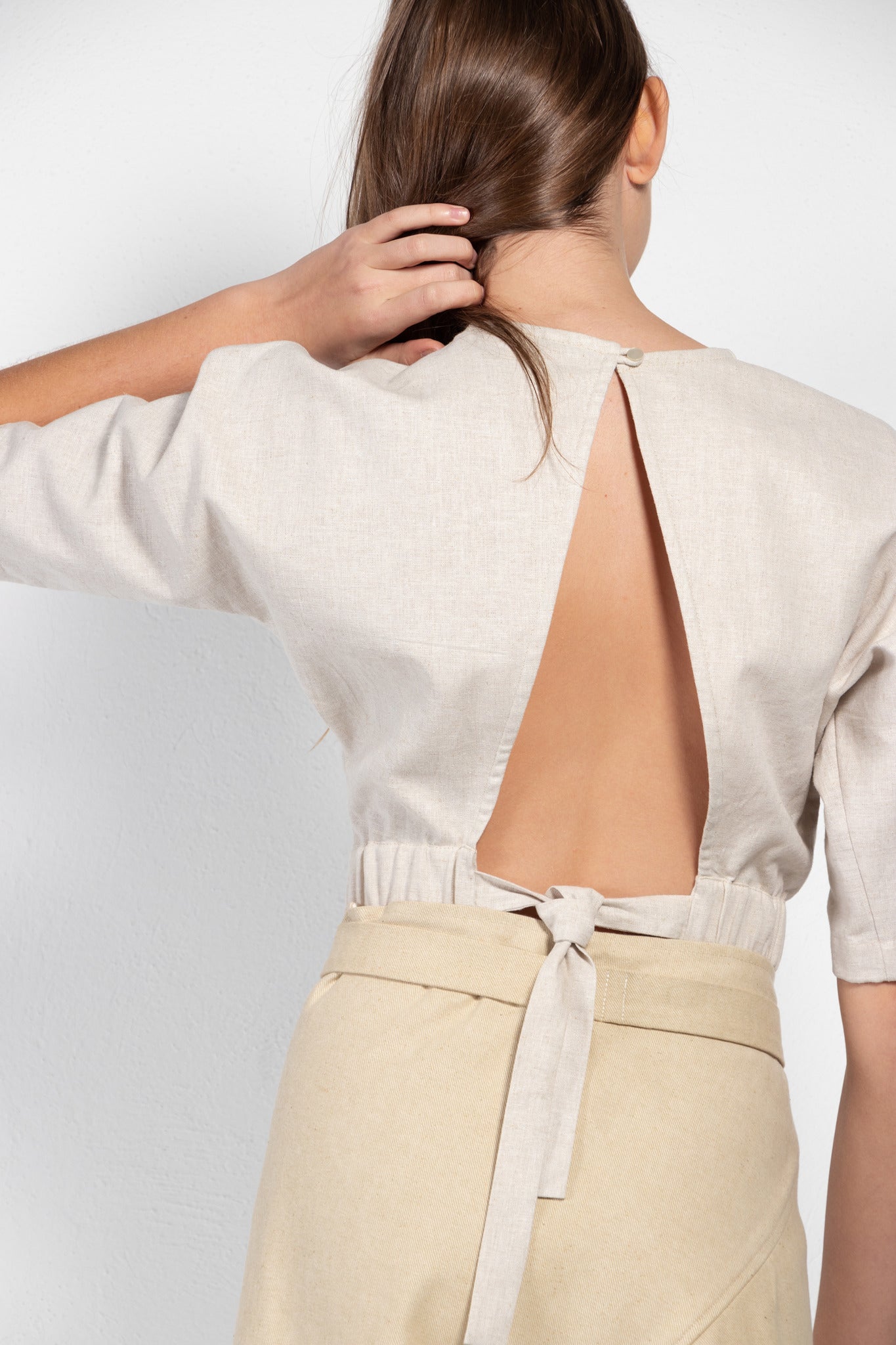 Arugula Linen-Blend Open Back Crop Top